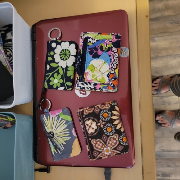 Vera bradley lot of 4 wallets and coin purse - Picture 2 of 4